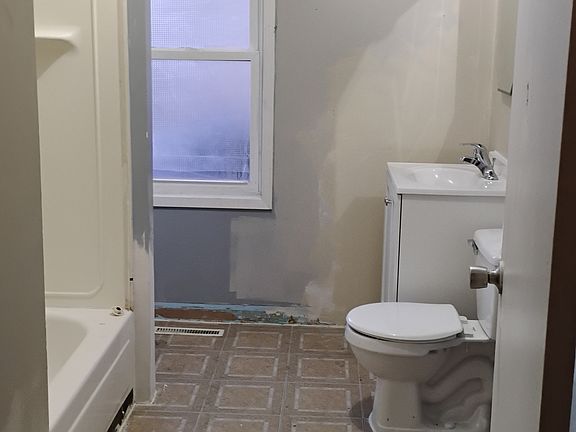 Just finishing paint and trim