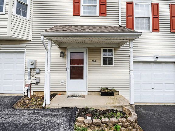 4th image of 208 Country Ridge Dr