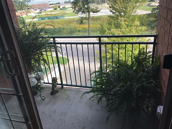 4th image of 15 Clay Ave Unit 204