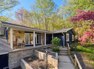 4140 Lakeshore Rd, Manistee, MI 49660