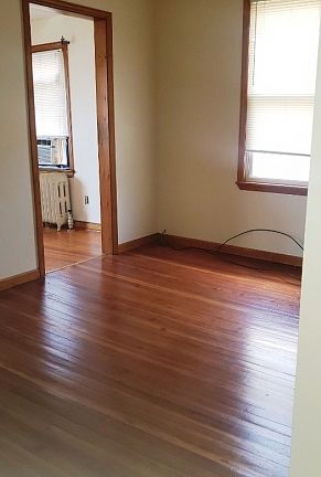 3rd image of 829 Madison Ave