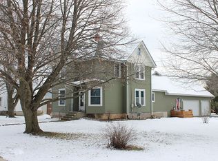 214 W Howard St, Durand, IL