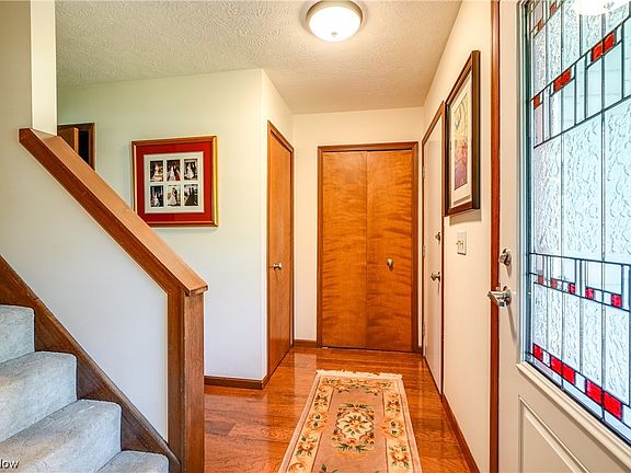 2nd image of 375 Creekside Dr