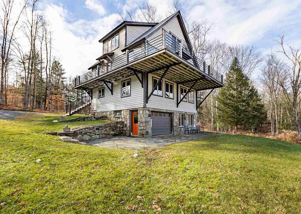 1st image of 915 Picknell Rd