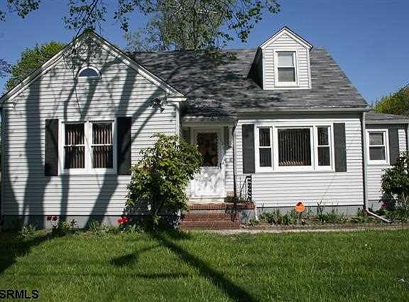 2nd image of 121 Oaklawn Ter