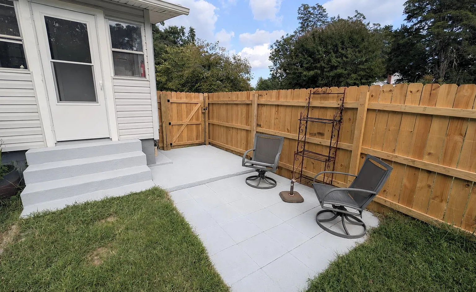 126 E Wilburn Ave — Photo 2
