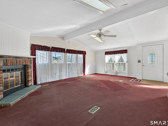 5th image of 82 Colchester Commons