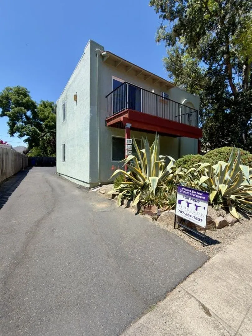 RIV511-525 — Photo 2