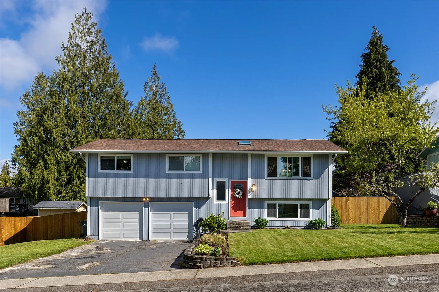 2950 Corfu Boulevard NE photo 1