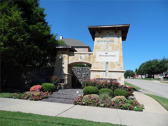 3rd image of 456 Waterford Oaks Dr