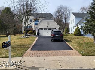 116 Preston Dr, North Wales, PA 19454