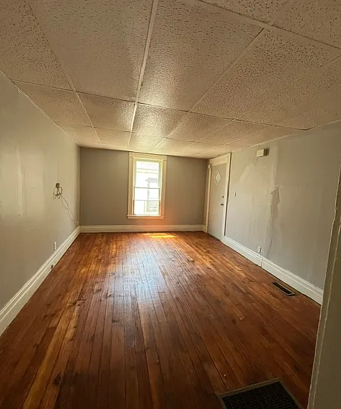 32 Jefferson Ave #2 — Photo 2