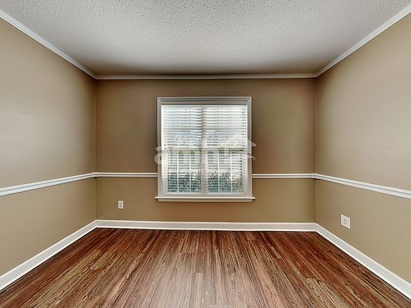 5th image of 212 Sedge Meadow Dr