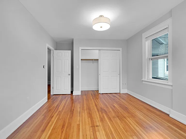 8 Kent Place Blvd #2 — Photo 5