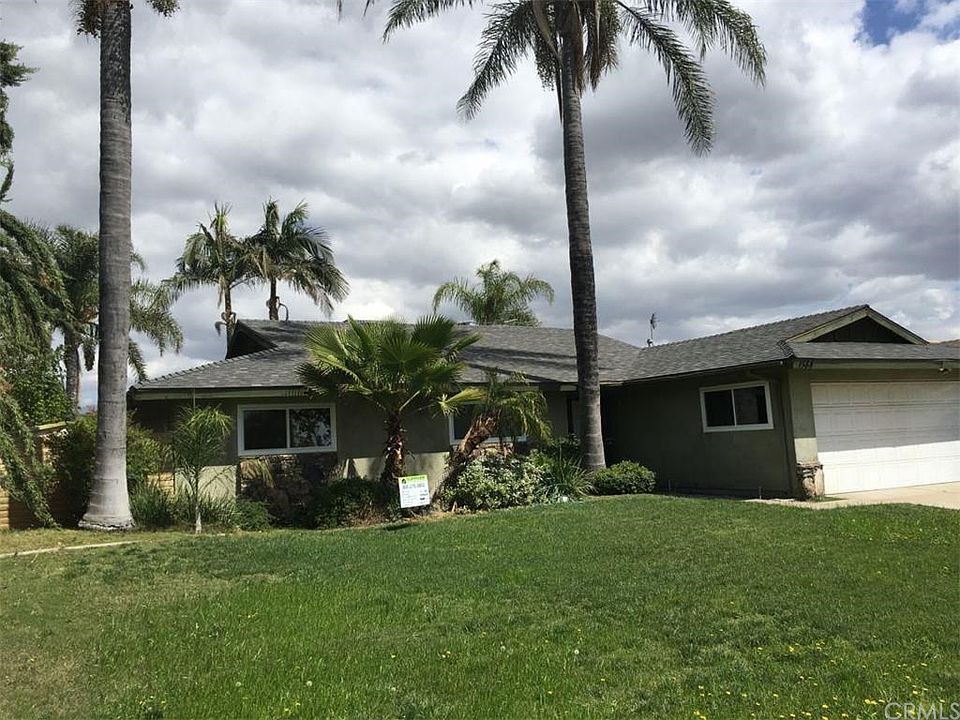 1st image of 1384 W Pinedale Ave
