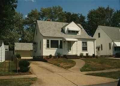 1st image of 5725 W 46th St