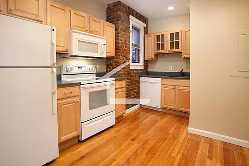 20 Burbank St #14 Photo 1