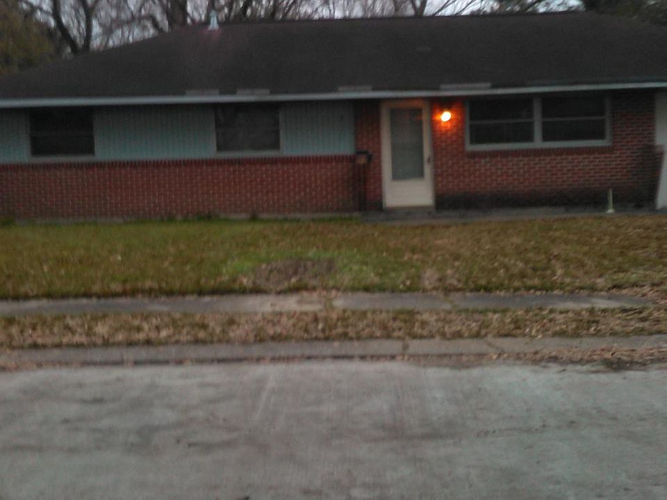 1st image of 1632 River Oaks Dr