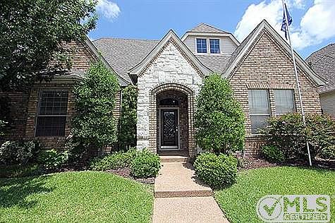 1st image of 2321 Bedford Cir