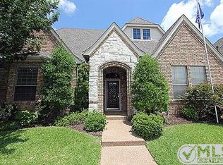 2321 Bedford Cir, Bedford, TX 76021