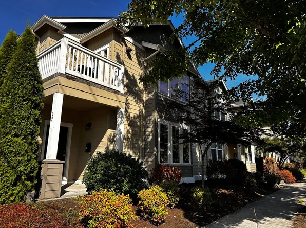 (MUS) Large 3 Bed/2 Bath Town Home, 97 E 20th Ave, Eugene, OR 97405