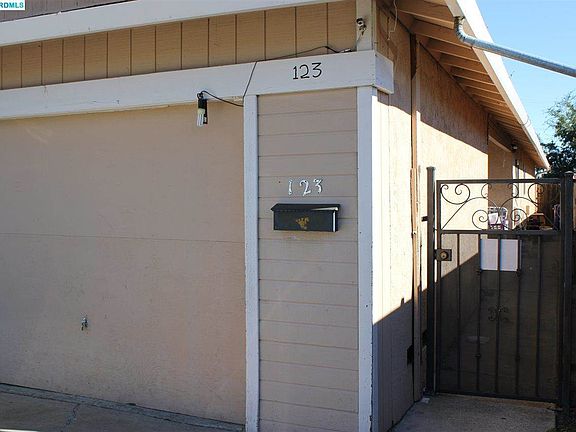 3rd image of 121 El Dorado Dr