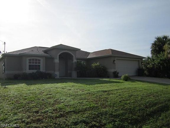 2nd image of 843 Santa Lucia Ave S