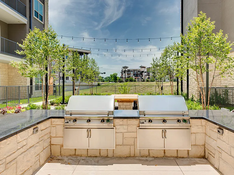 Promenade at Las Colinas — Photo 20