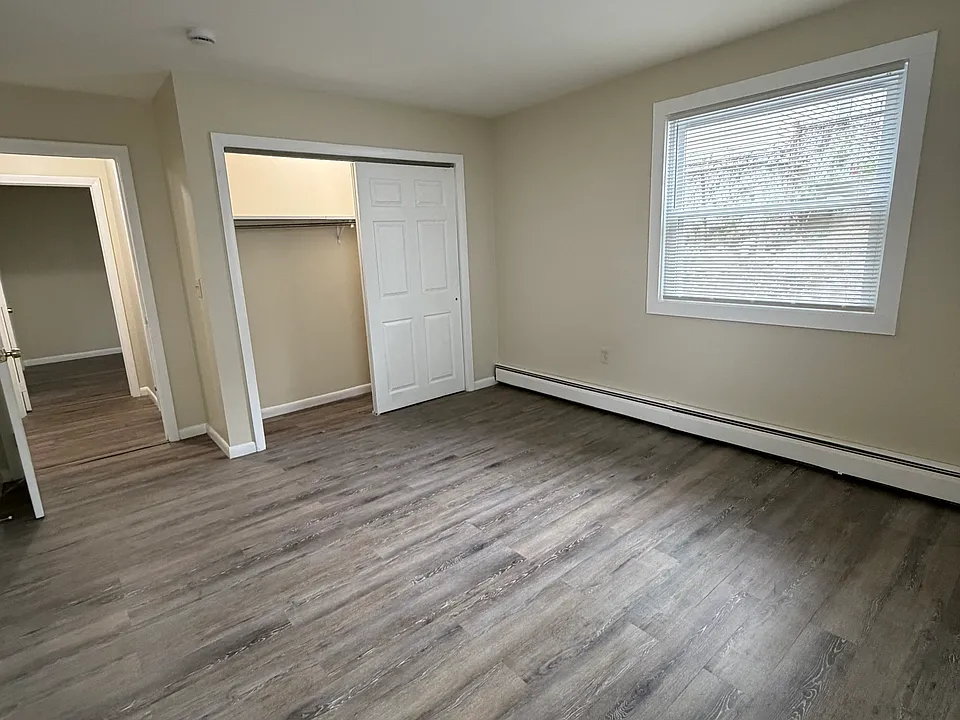 201 Dewey St #7