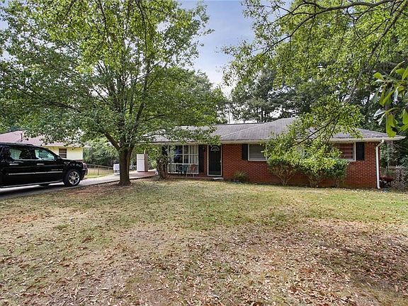 2nd image of 2202 Quinto Dr SW