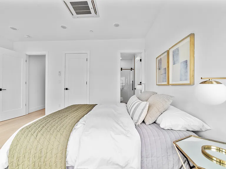 208 Spencer Ave #7 — Photo 11