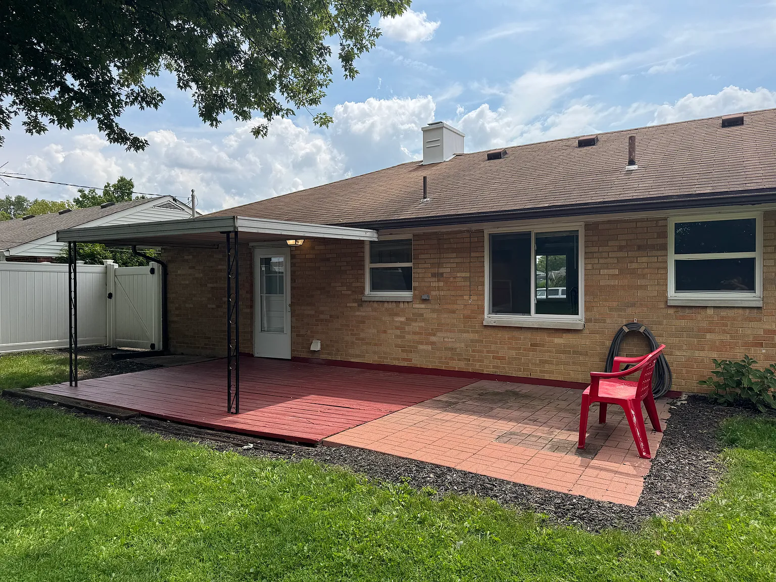 3 bed, 1000 sqft, $1,500 — Photo 4
