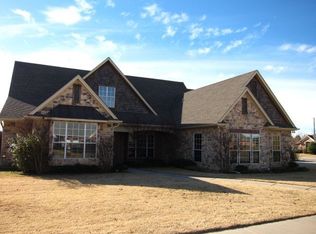 601 Elm St, Pilot Point, TX 76258