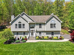 22 Hazel Hill Road, Mahopac, NY 10541