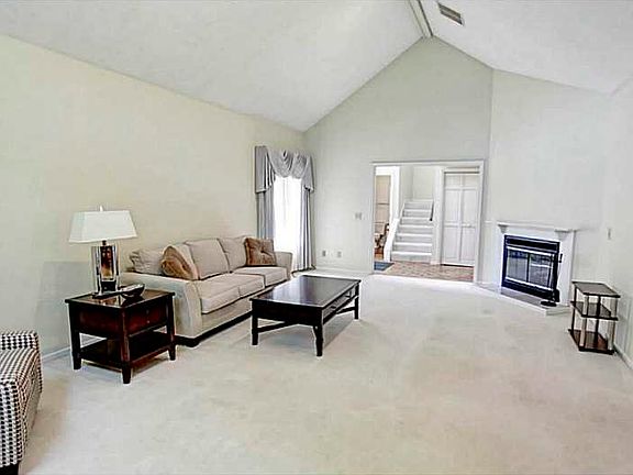 5th image of 2020 Shenandoah Dr