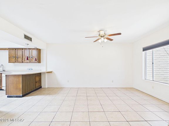4th image of 2426 N Shade Tree Cir