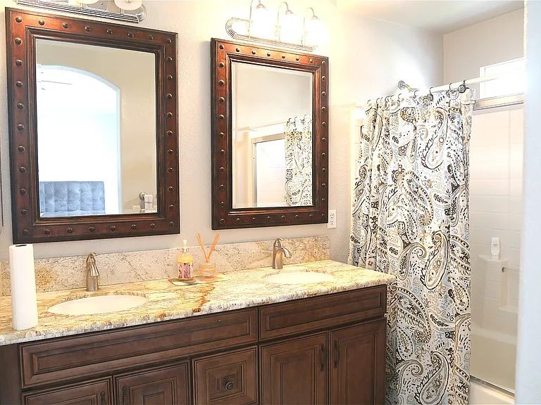 16939 Robins Nest Way — Photo 10
