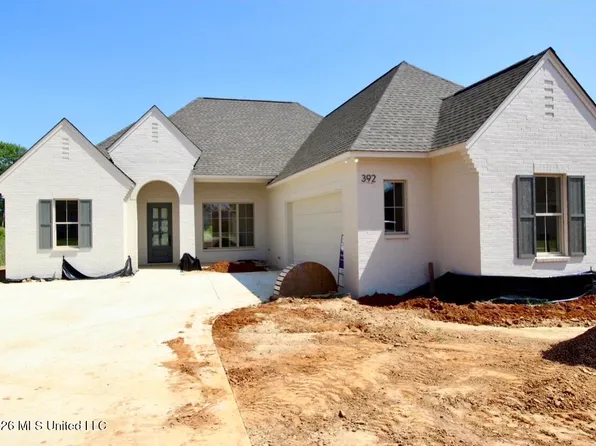 392 Aurora Cir, Canton, MS 39046