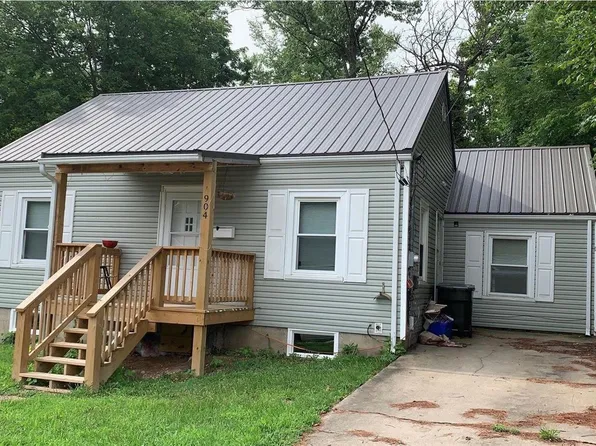 904 E 6th St, Rolla, MO 65401