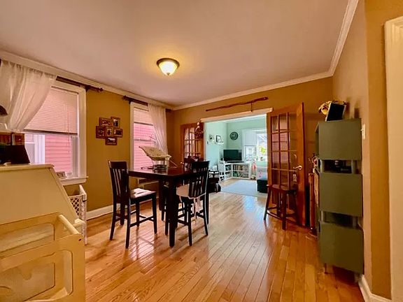 5th image of 2458 26th St
