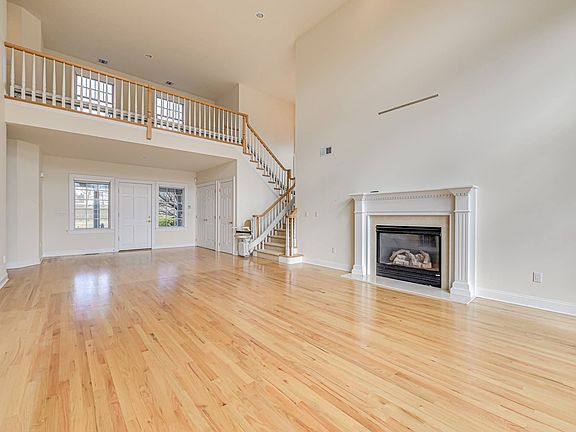 5th image of 6 Parrish Pond Ln