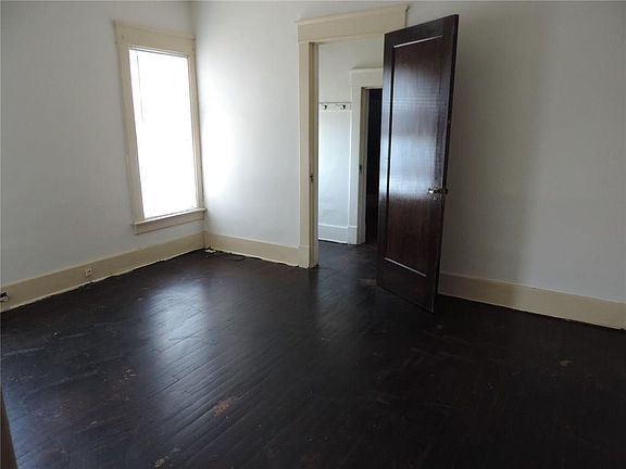 4th image of 713-15 Walnut St #12375-4125-X