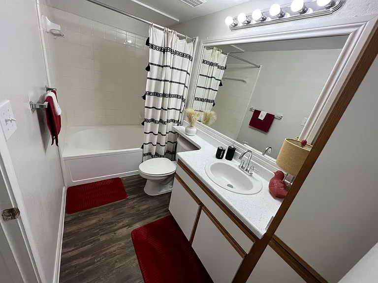 Saddle Brook Apartments — Photo 13