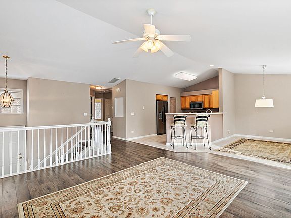 5th image of 61 Samuel Dr