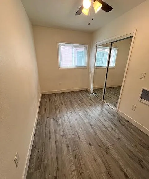 527 E 3rd St #12 — Photo 5