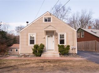 1 Mountaindale Rd, Smithfield, RI 02917