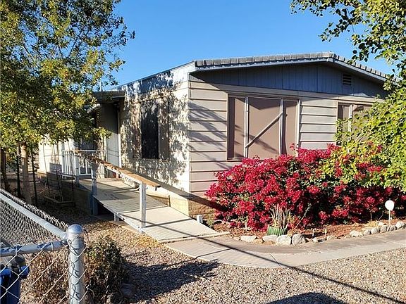 2nd image of 1089 E Spruce Dr