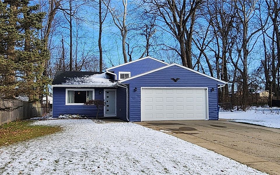 1st image of 317 Maplewood Ct