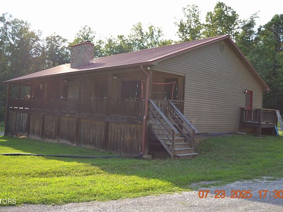 2nd image of 1617 Bull Run Rd