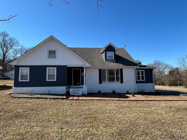 207 Highland Lick Rd